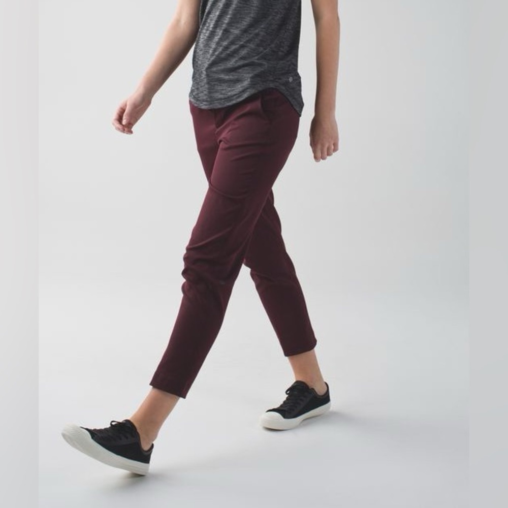 Lululemon Athletica City Trek  Cropped trousers